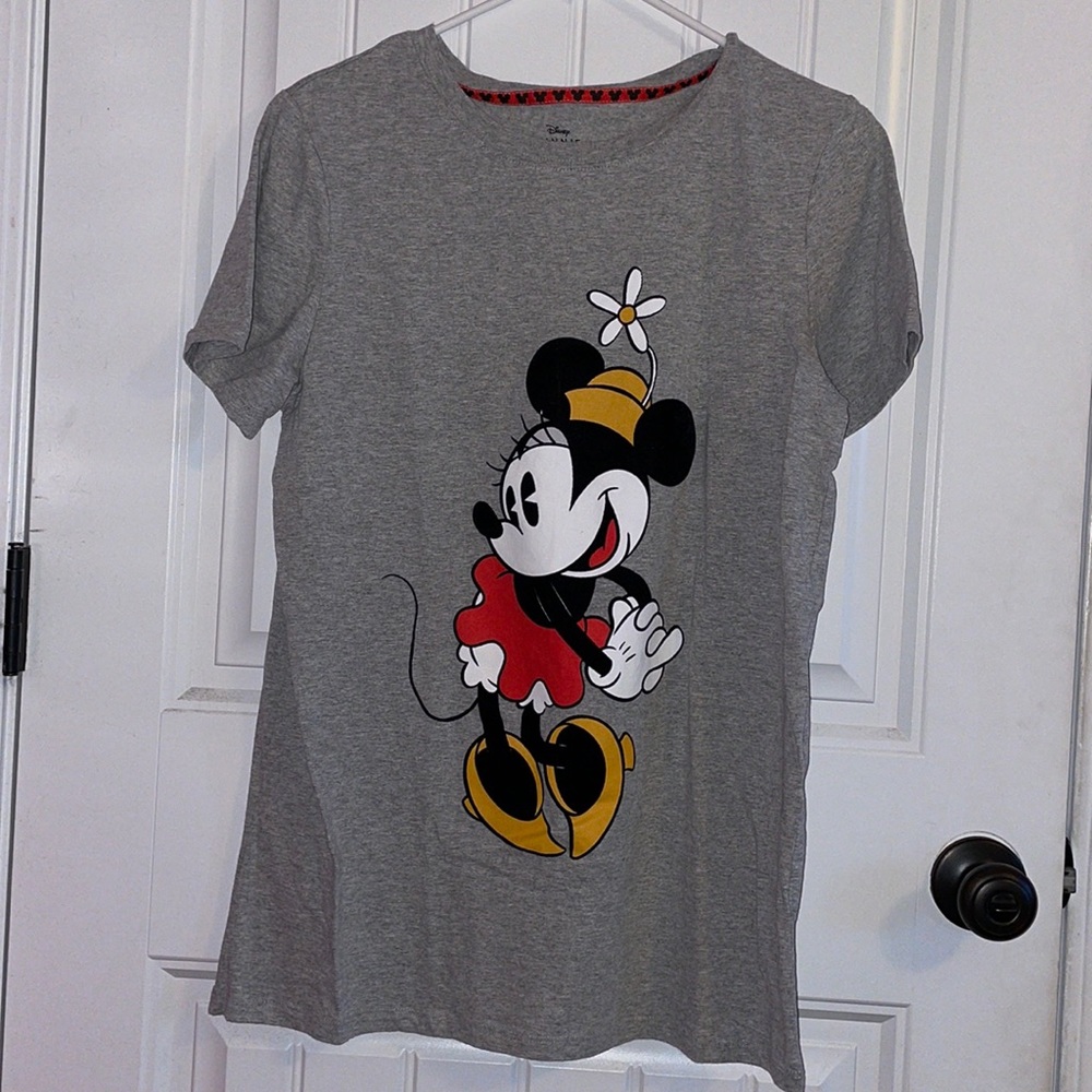 NWOT Minnie Mouse womens tee